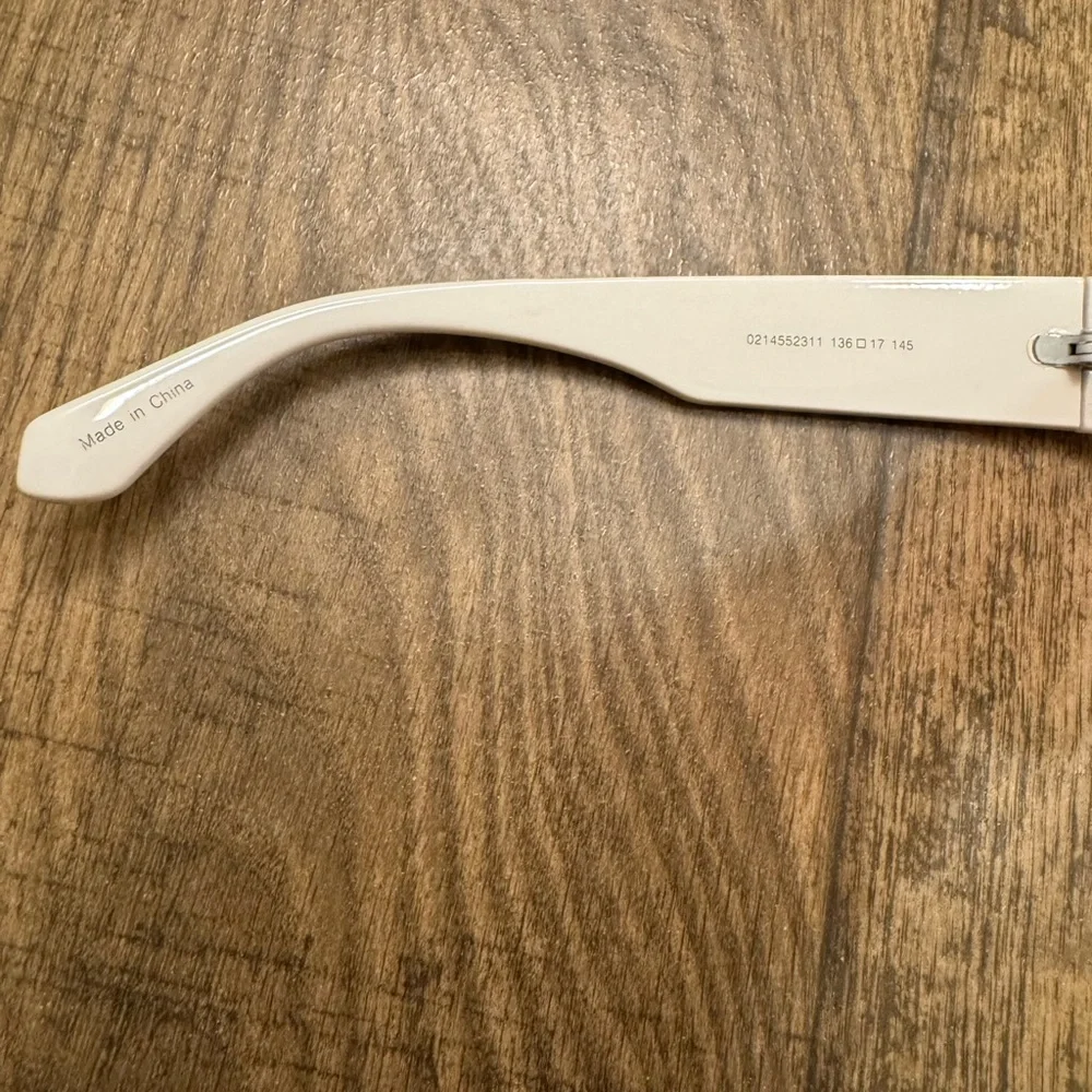Juicy Couture White Sunglasses - Picture 4 of 4